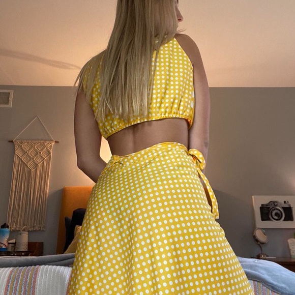 70s co-ord top & skirt yellow polka dot FITS MOST - Picture 2 of 12